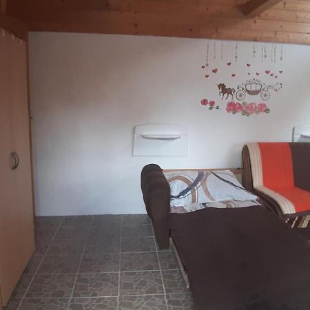 Kamilla Vendégház Écs Esterno foto